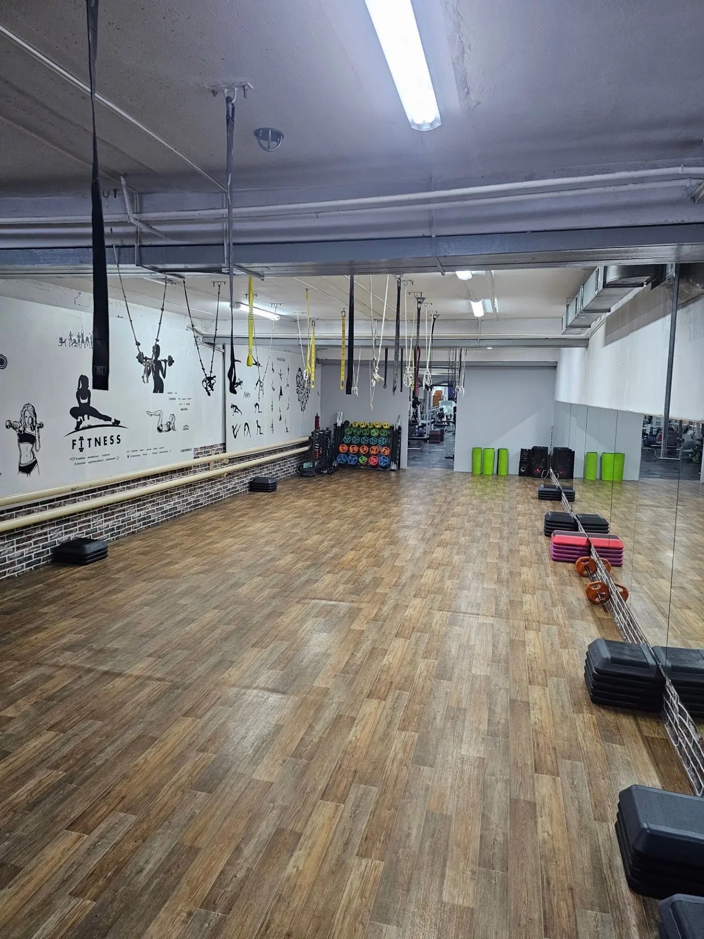 Зал спортклуба АТЛАНТ